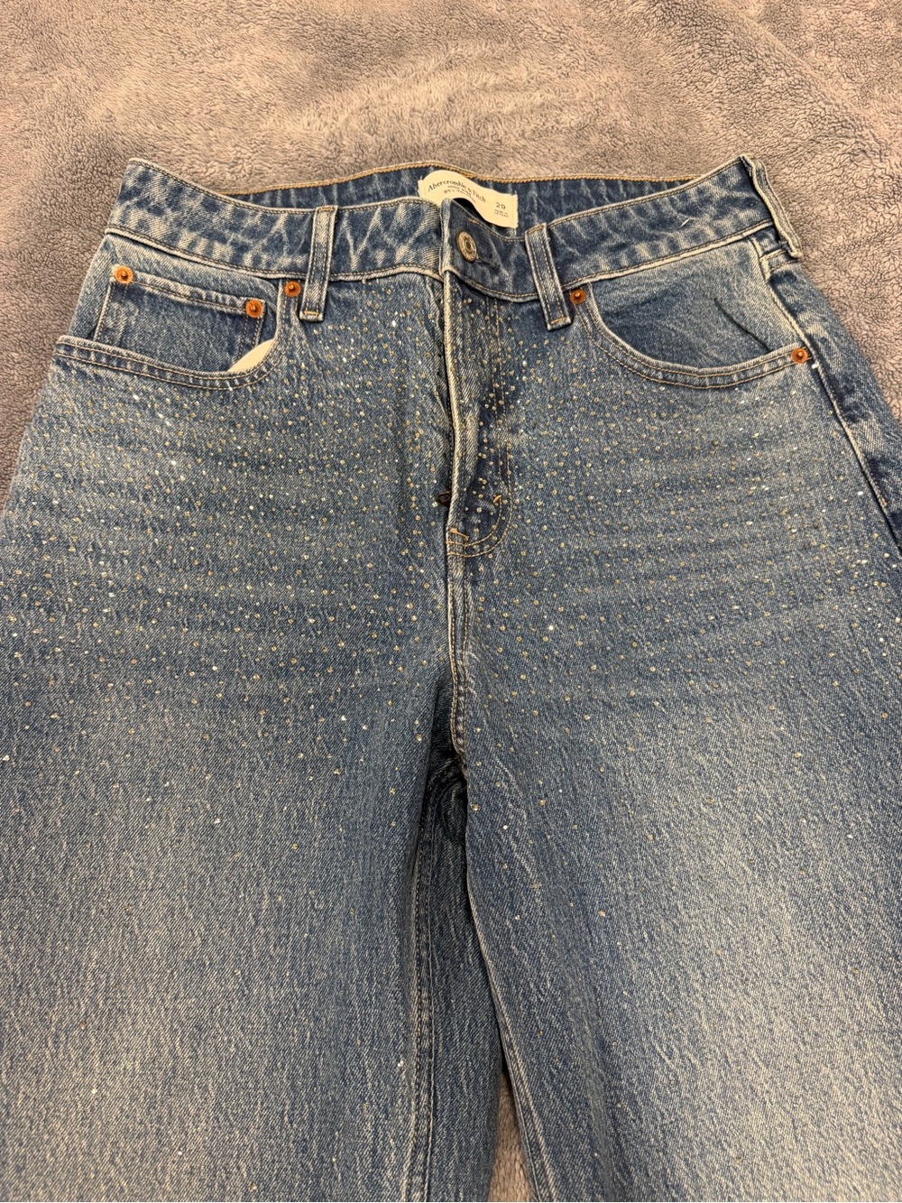 Curve Love High Rise 90s Relaxed
Shiny Embellished Jean - Picture 8 of 9
